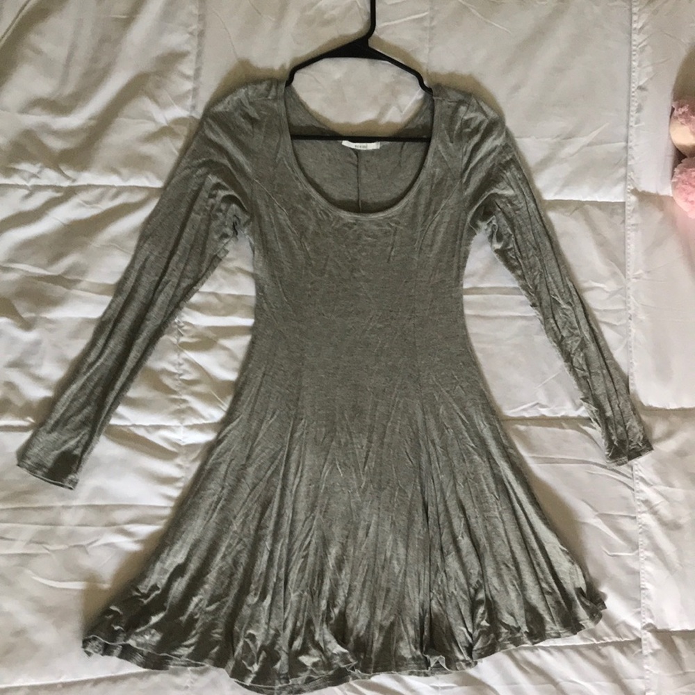 Flowy grey dress